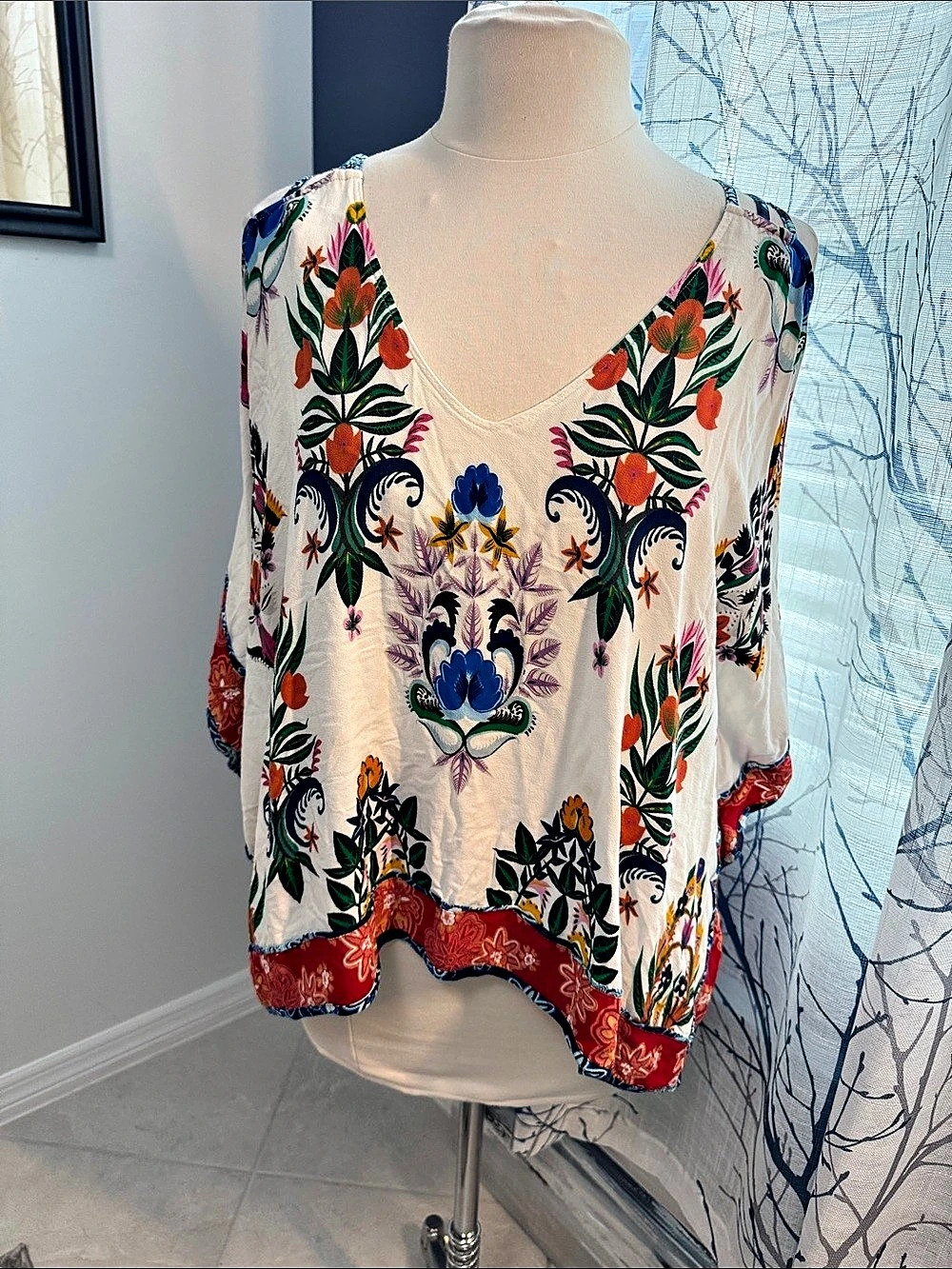 Desigual Floral Blouse in White & Multicolor Size Medium Like New